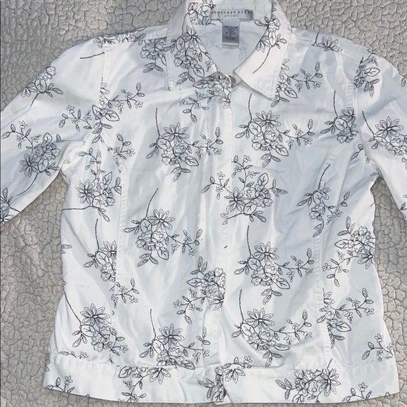 Geoffrey Beene Jackets & Blazers - Geoffrey Beene White Blazer with Black Floral Design